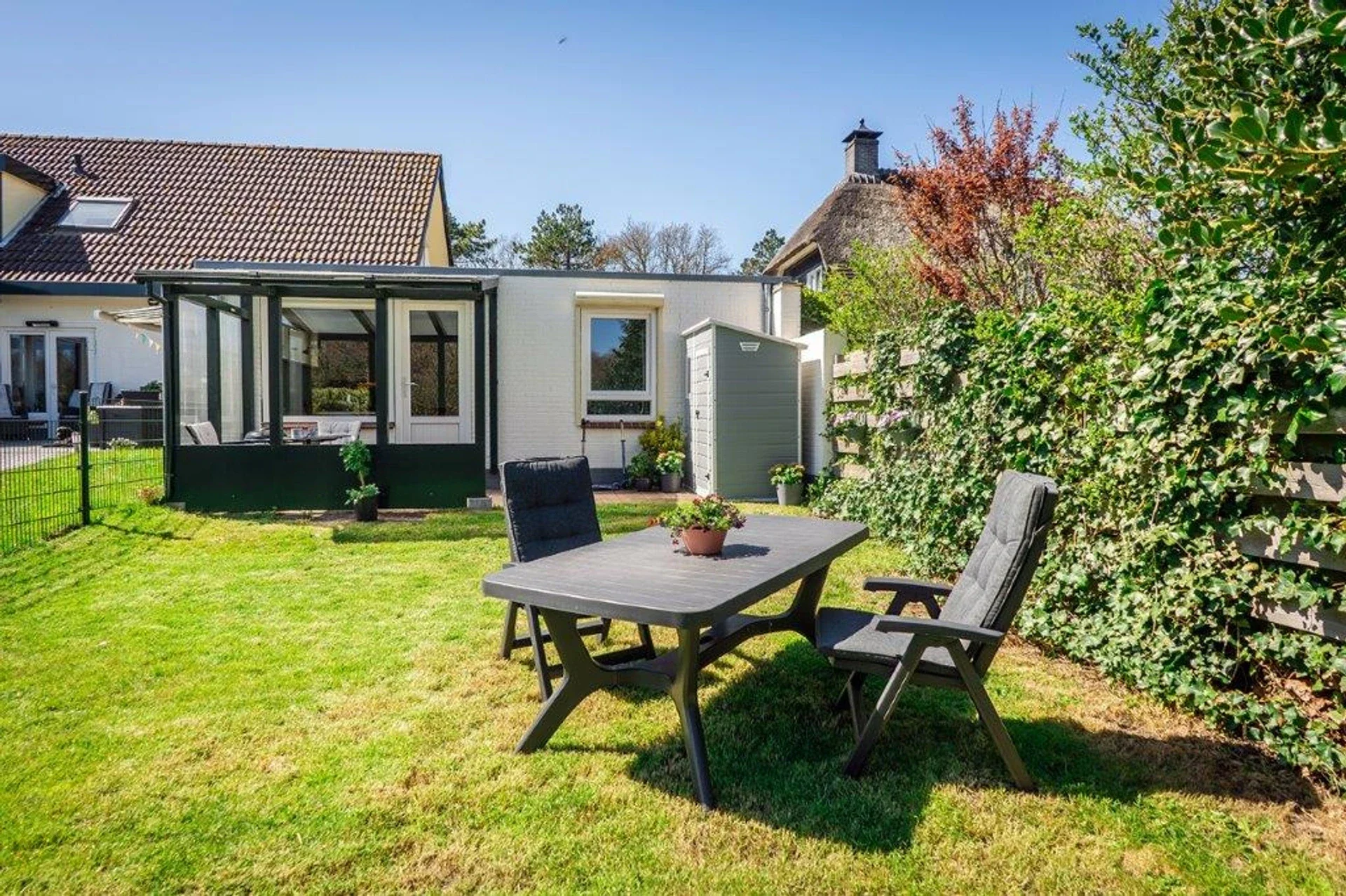 Vakantiehuisje "Huis Ter Duin" met omheinde tuin 2 gasten De Koog Texel