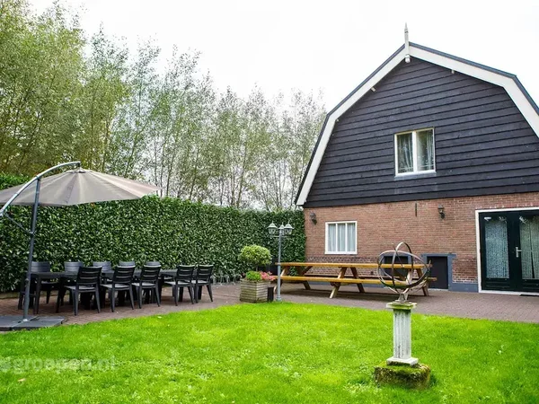 Mindervaliden vakantiehuis met omheinde tuin en zwembad 13 gasten Goudriaan, Molenwaard, Nederland