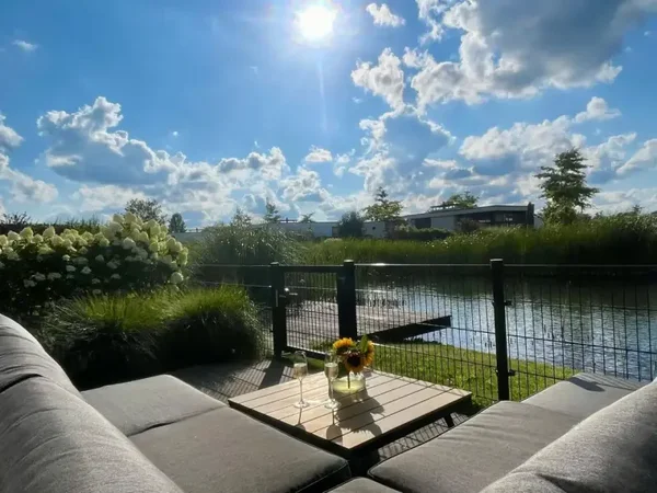 Luxe chalet met omheind terras aan het water 4 gasten Olburgen, Bronckhorst, Nederland