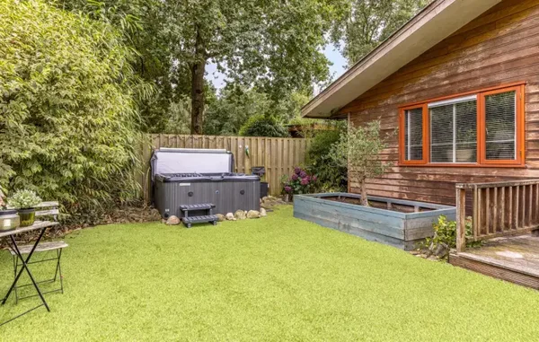 Vakantiehuis met omheinde tuin en jacuzzi dichtbij het strand  4 gasten Erm, Coevorden, Nederland