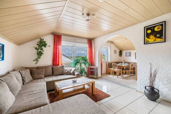 LAST MINUTE ! Vakantiewoning Haus Fabio met omheinde tuin 6 gasten Großenstingen, Engstingen, Duitsland