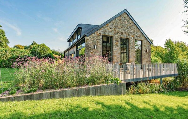 Vakantiehuis met omheinde tuin en bubbelbad 6 gasten Halleux, La Roche-en-Ardenne, België