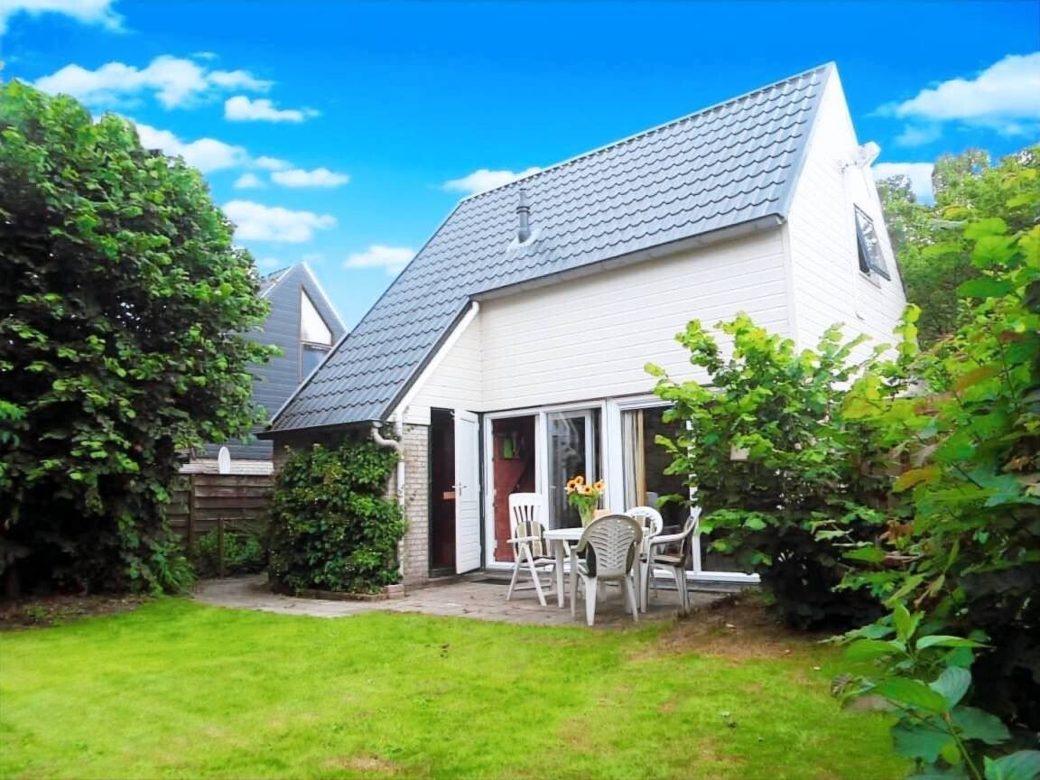 Vakantiehuis 117 met omheinde tuin , 5/6 gasten Anjum, Dongeradeel, Nederland