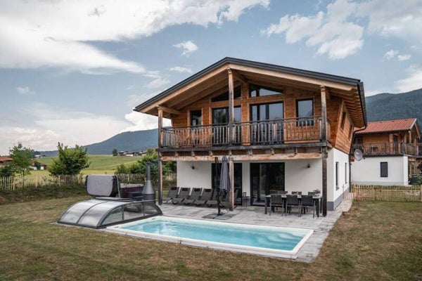 Vakantiehuis met omheinde tuin ,wellness en prive zwembad 6 gasten Inzell, Landkreis Traunstein, Duitsland