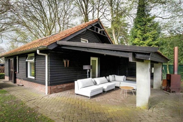 Vakantiehuis met omheinde tuin en hottub 4 gasten Heeze-Leende, Nederland