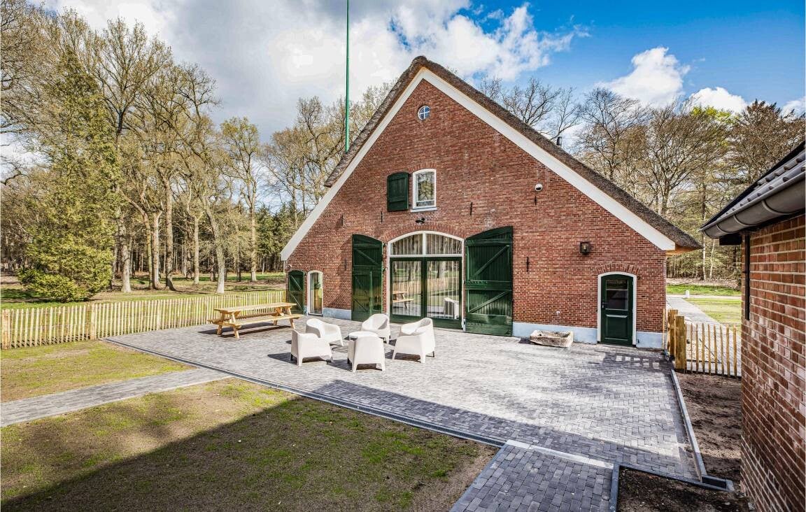 Vakantiehuis met omheinde tuin en panoramisch uitzicht 12 gasten Nijverdal, Hellendoorn, Nederland