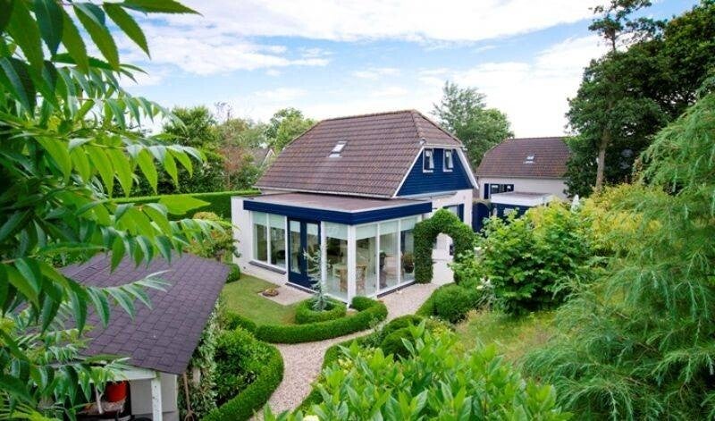 Vakantiehuis met omheinde tuin op Noordzeepark 6 gasten Ouddorp, Goeree-Overflakkee, Nederland