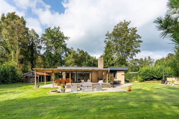 Vrijstaande Bungalow met omheinde tuin, sauna en hottub 6 gasten Koekange, De Wolden, Nederland