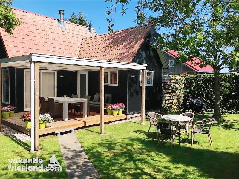 Vakantiehuis  met omheinde tuin 4 gasten  Friesland Rohel, De Friese Meren, Nederland