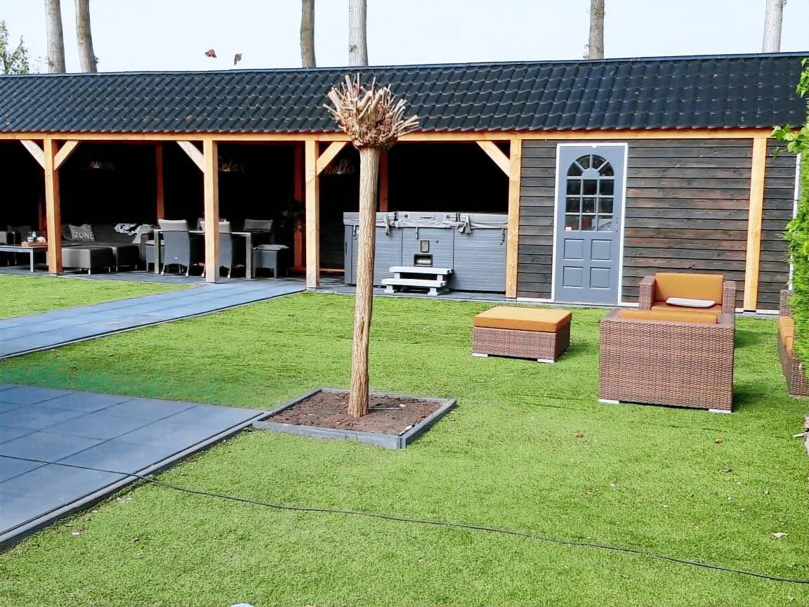 Vakantiehuis met omheinde tuin en whirlpool 6 gasten Stavenisse, Tholen, Nederland