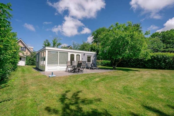 Vakantiebungalow met omheinde tuin en ligbad 4 gasten Den Burg, Texel, Nederland