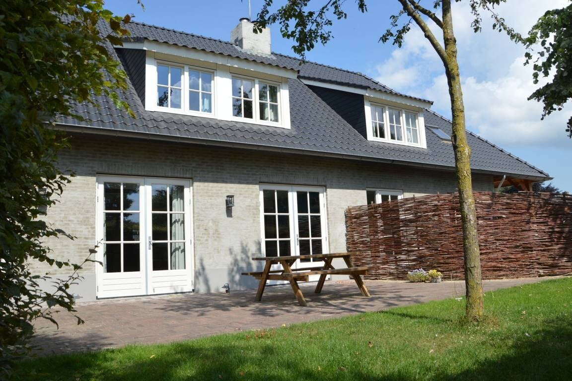 Vakantiehuis met omheinde tuin 12 gasten Haaren, Noord-Brabant, Nederland