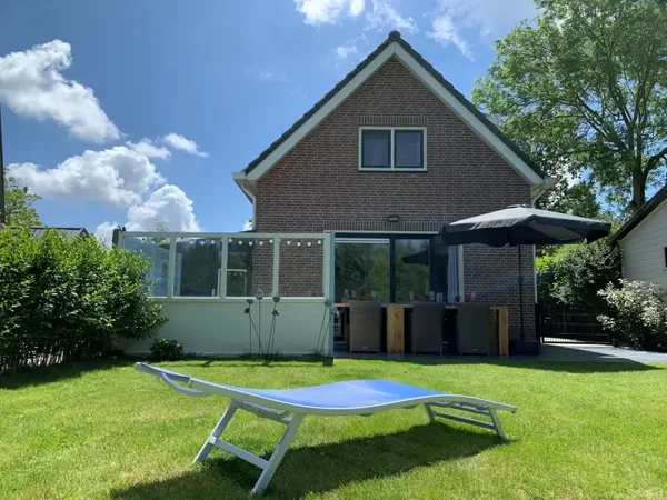 Vakantiehuis "Huize Mirjam" met omheinde tuin 8 gasten Zoutelande Zeeland