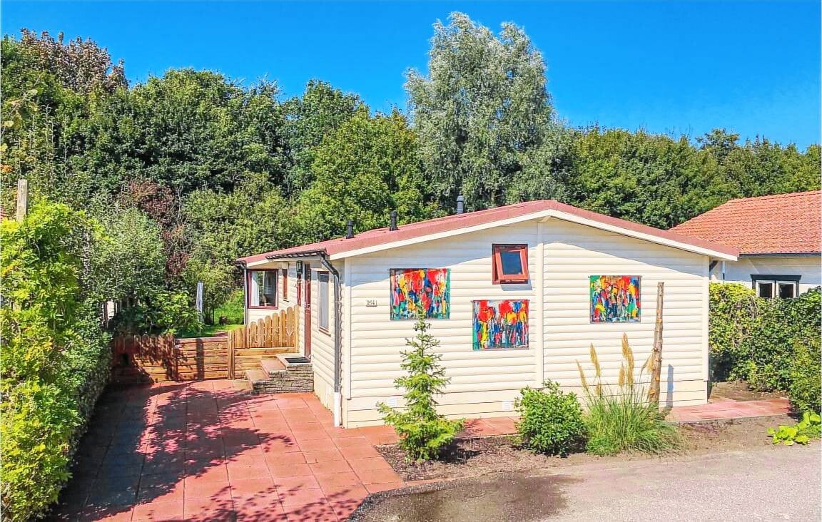 Vakantiehuis met omheinde tuin en sauna 6 gasten Sint-Annaland, Tholen, Nederland
