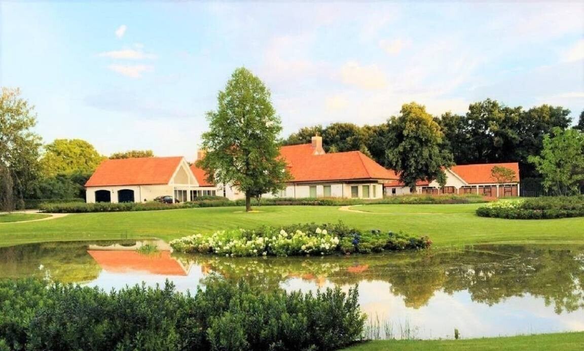 Vakantie Villa met omheinde tuin en prive zwembad 24 gasten Weert, Weert, Nederland
