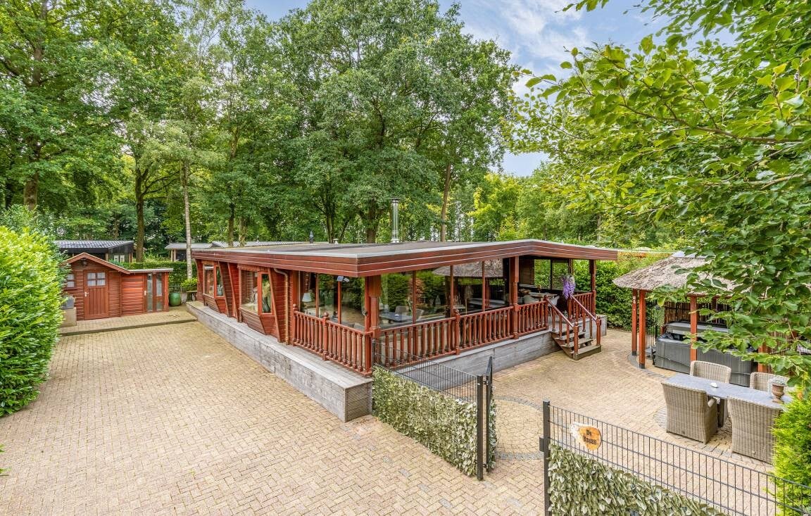 Vakantiehuis met omheinde tuin en jacuzzi 7 gasten Erm, Coevorden, Nederland