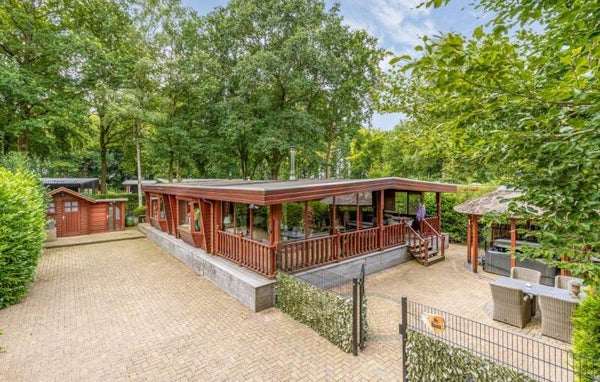 Vakantiehuis met omheinde tuin en jacuzzi 7 gasten Erm, Coevorden, Nederland