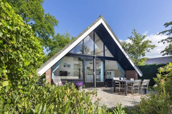 Vakantiehuis met omheinde tuin aan de zee 4 gasten Ouddorp, Goeree-Overflakkee, Nederland