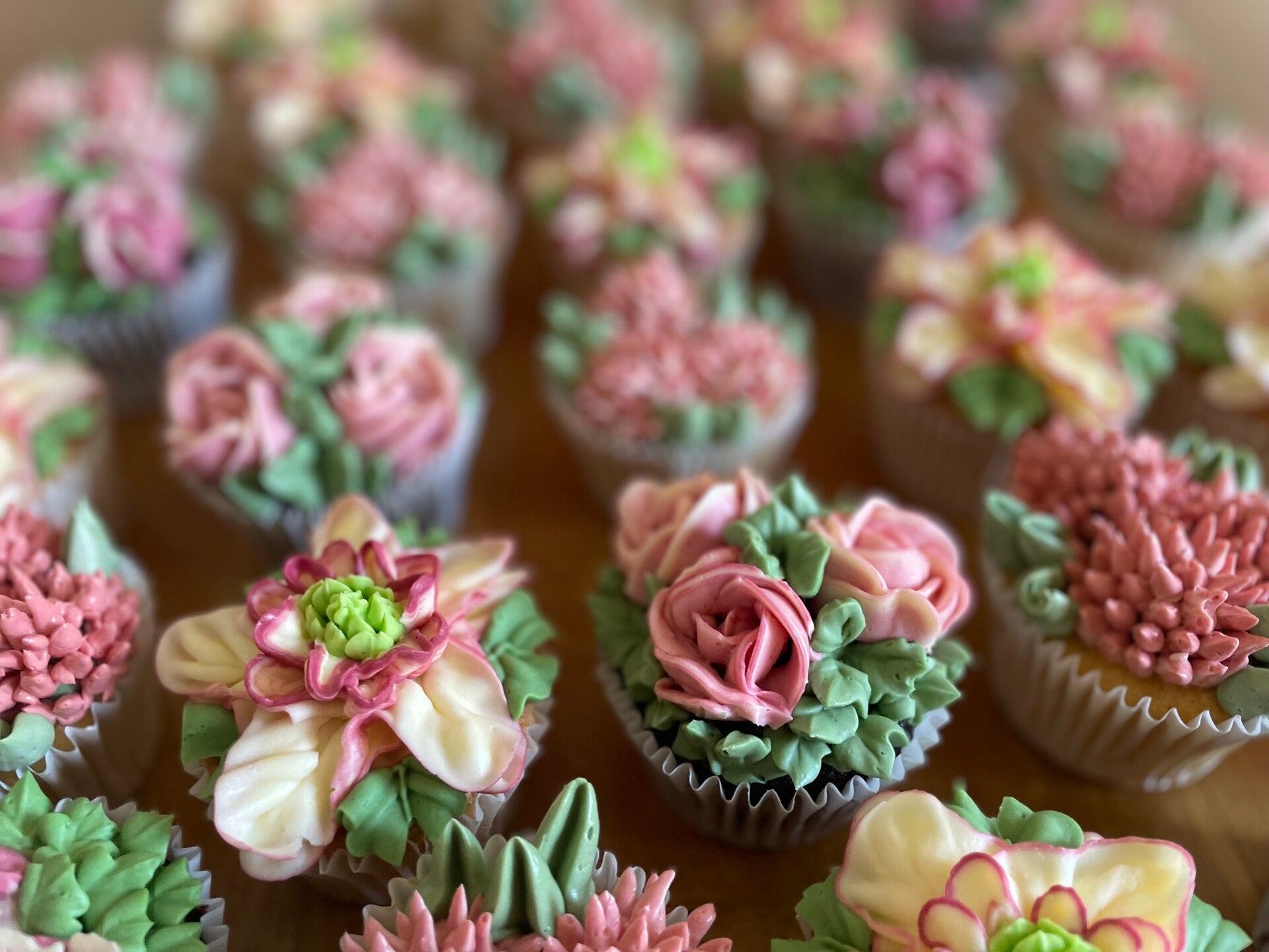 cupcake pink flowers