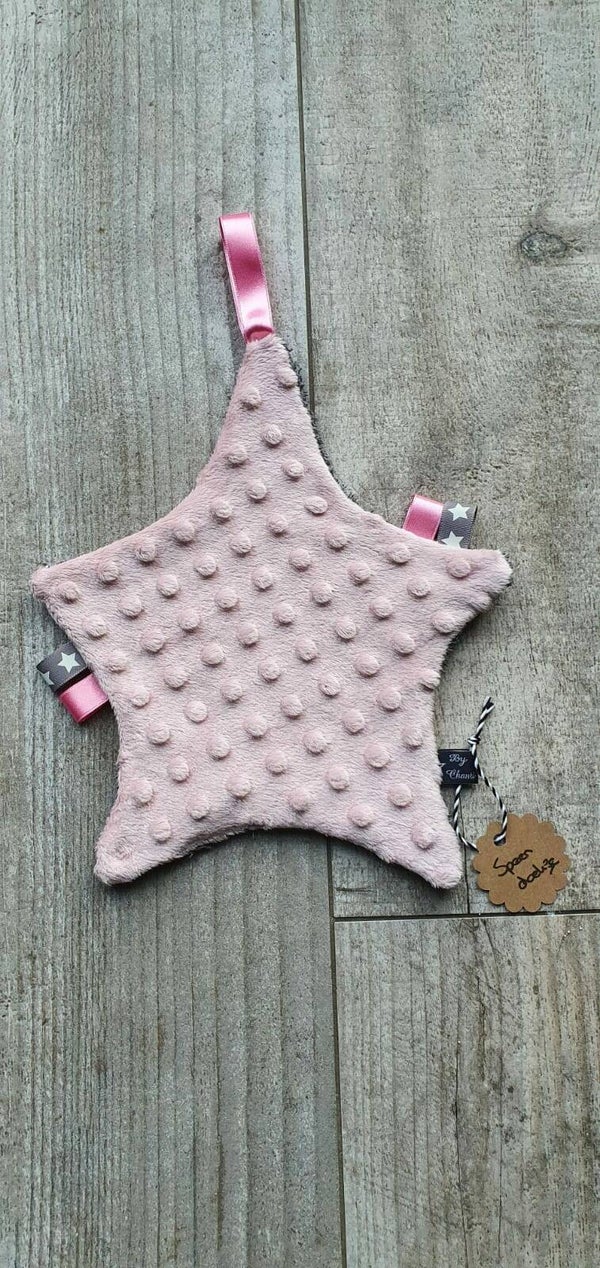 BY CHANTI Speen/knuffel doekje - voor roze, achter grijze badstof