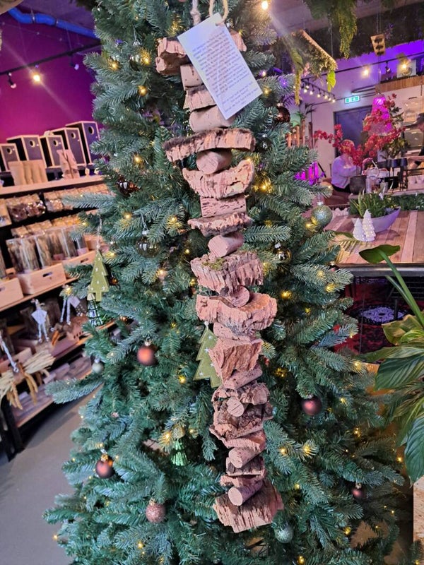 The Parrot Lounge Cork Garland