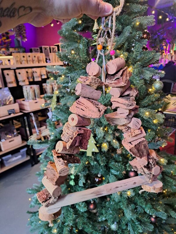 The Parrot Lounge Cork Swing Medium