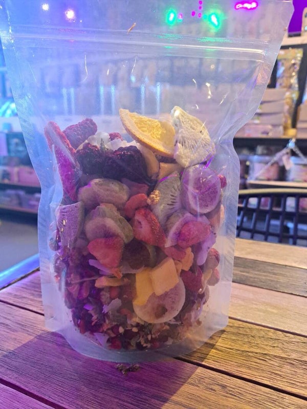 The Parrot Lounge Crunch mix