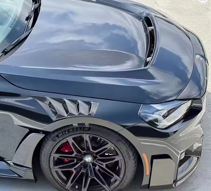 BMW 2 Serie G42 G87 M2 2020 + Carbon Faser Haube Motor