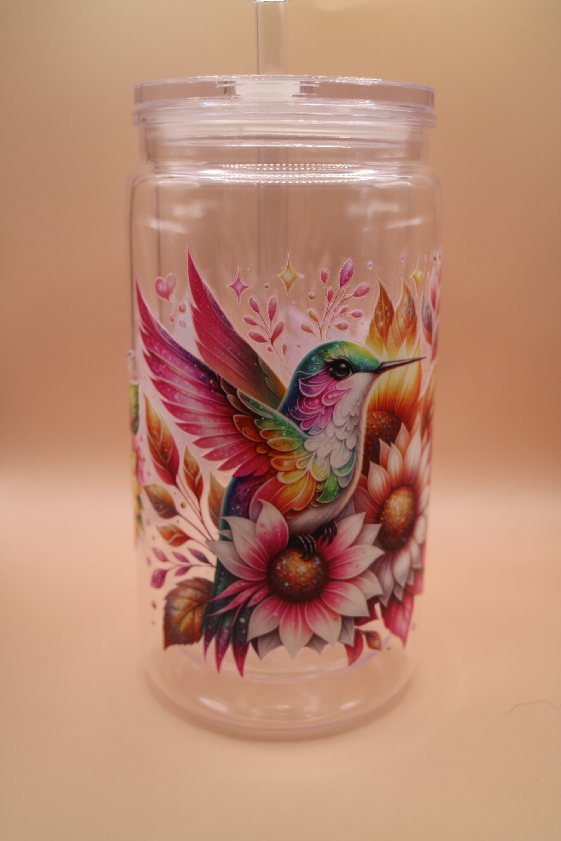 Drink fles met kleurrijke vogel.