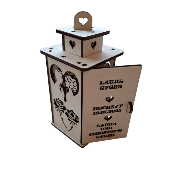 Personalisierte Hochzeitslaterne mit Namensgravur – Tischkarte & Deko in einem