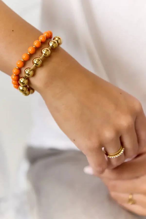 Gekoppelde kralen armbanden