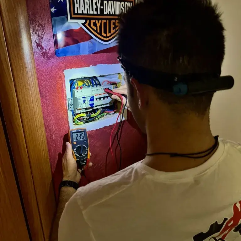 Elettricista Bergamo pronto intervento quadro elettrico salvavita SOS 24H