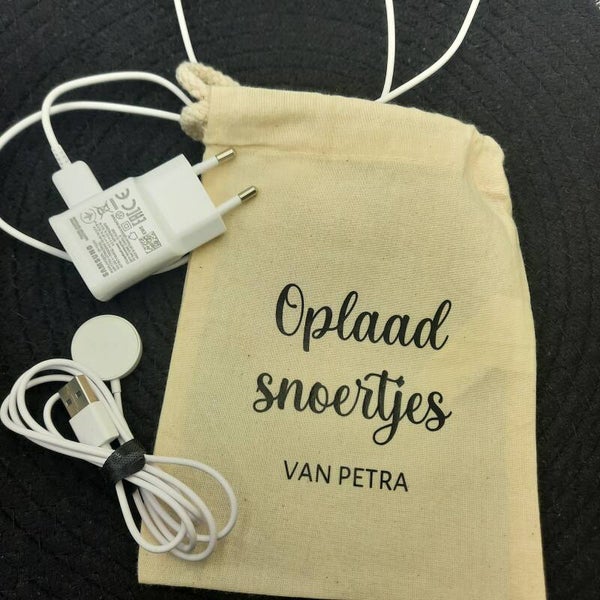Bewaarzakje - Oplaadsnoertjes