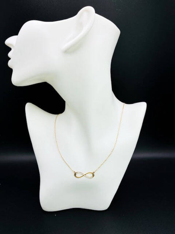 Gold Necklace Intergrated Infinite Pendant