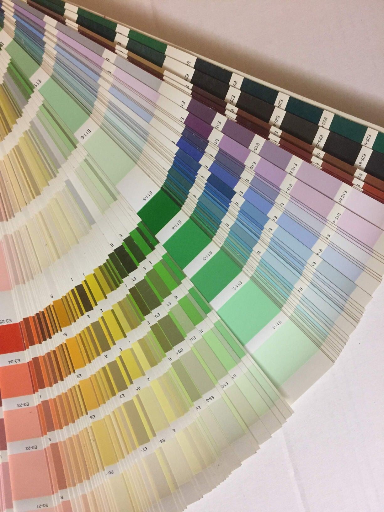 Tijdens het gesprek helpen we met het kleuradvies en matreiaal keuze