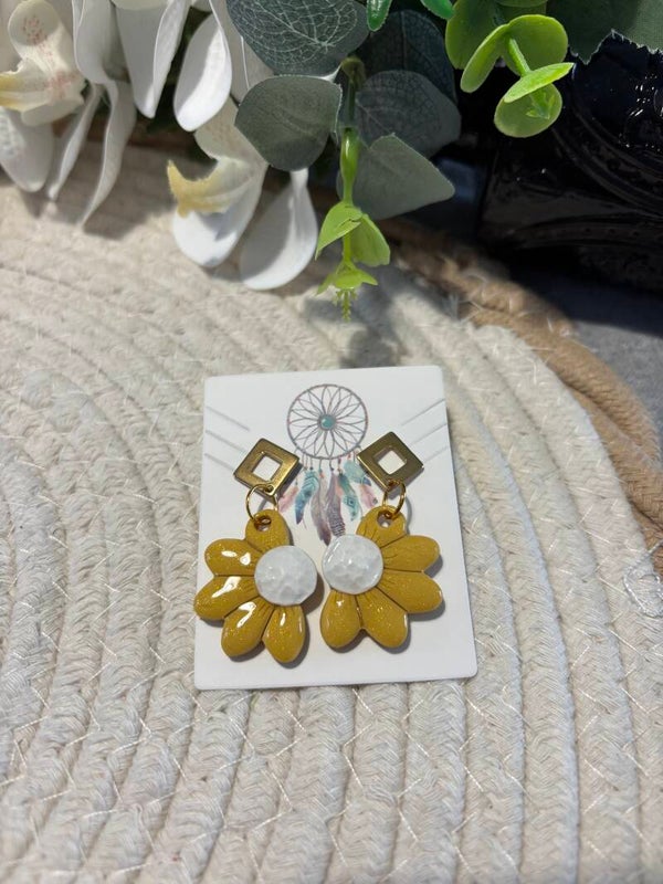 BOUCLES D'OREILLES