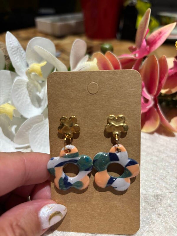 BOUCLES D'OREILLES