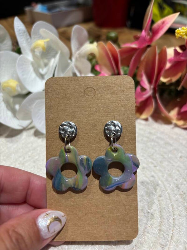 BOUCLES D'OREILLES