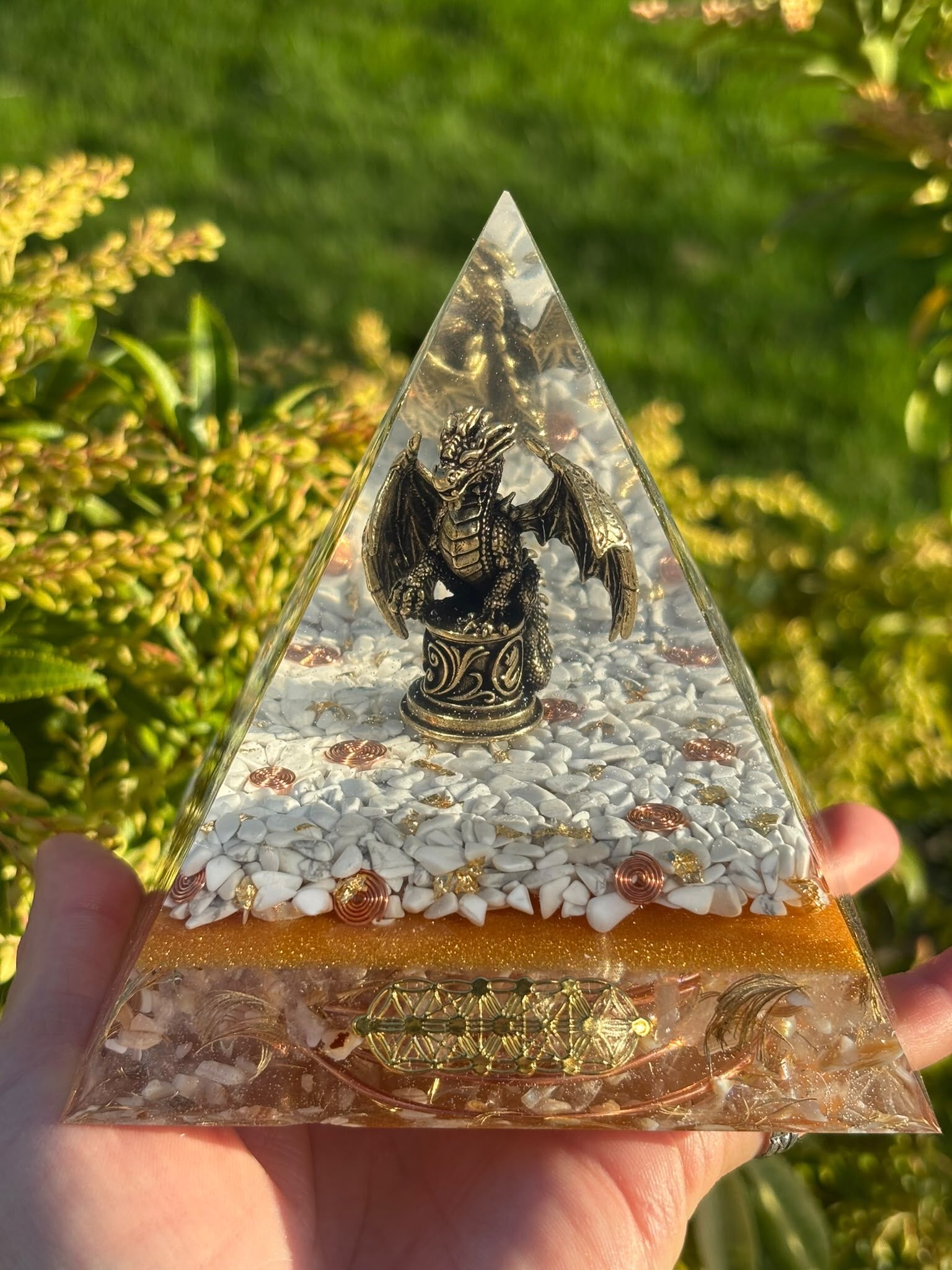 Pyramide Lumière du Dragon