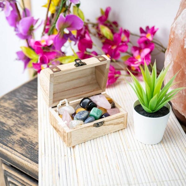 Schatkistje met edelstenen