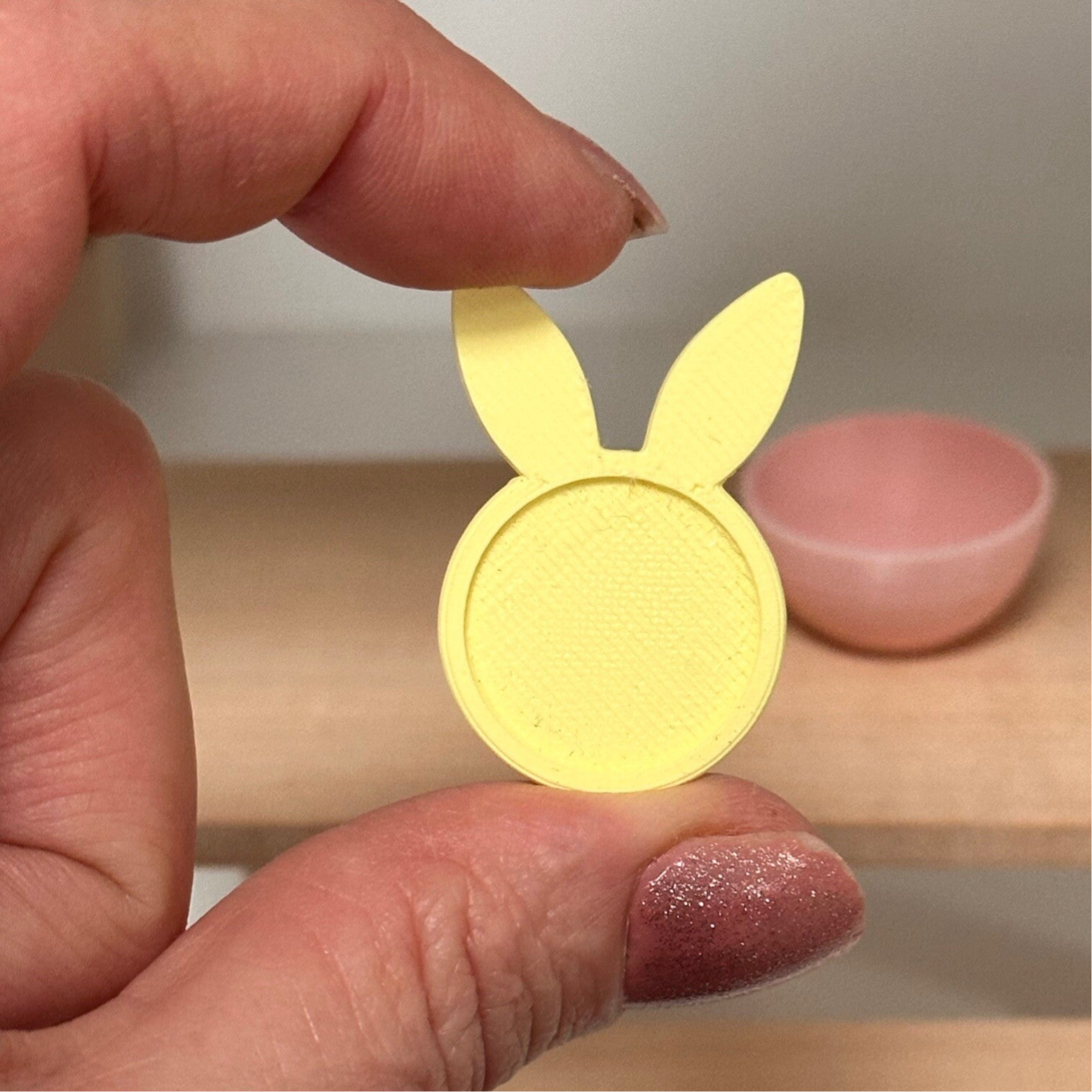 Handgemachte umweltfreundliche Puppenhausmöbel für Kinder