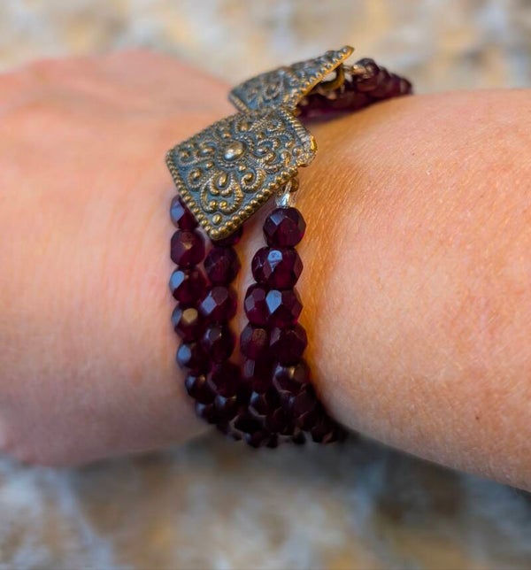 Tijdloze granaatglans voor de Giraffen - Armband