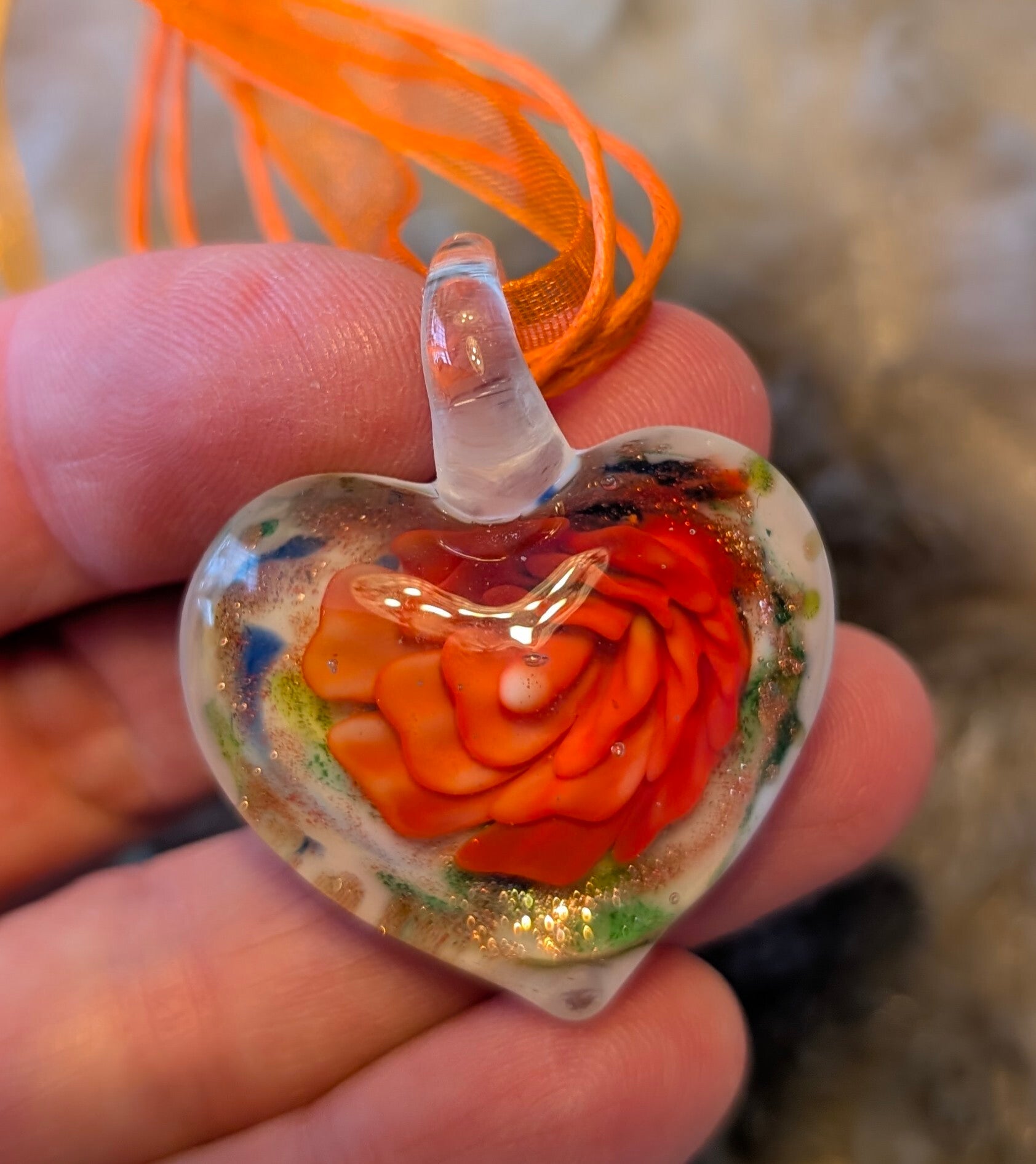 Een hart van glas, een roos van betekenis