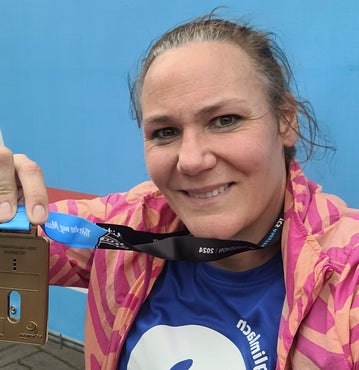 weer trots op mijn medaille, marathon Amsterdam 20-10-2024