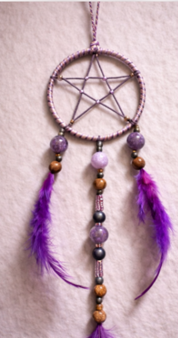 Attrape-rêves pentacle violet – lépidolite et hématite