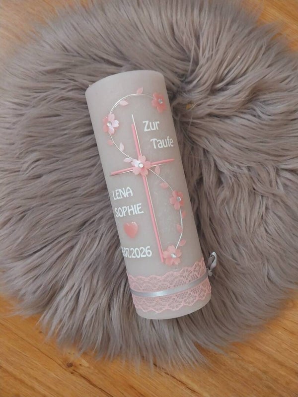 Taufkerze Rustik grau rosa personalisiert mit Spruch ,,Kreuz mit Blumen"