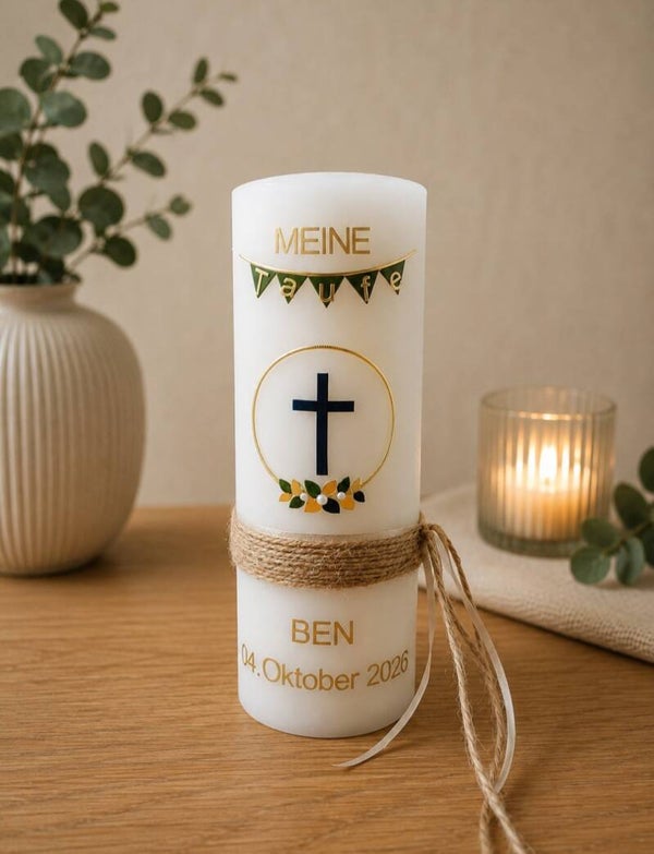 Taufkerze rustik cremeweiss personalisiert blaues Kreuz mit grün