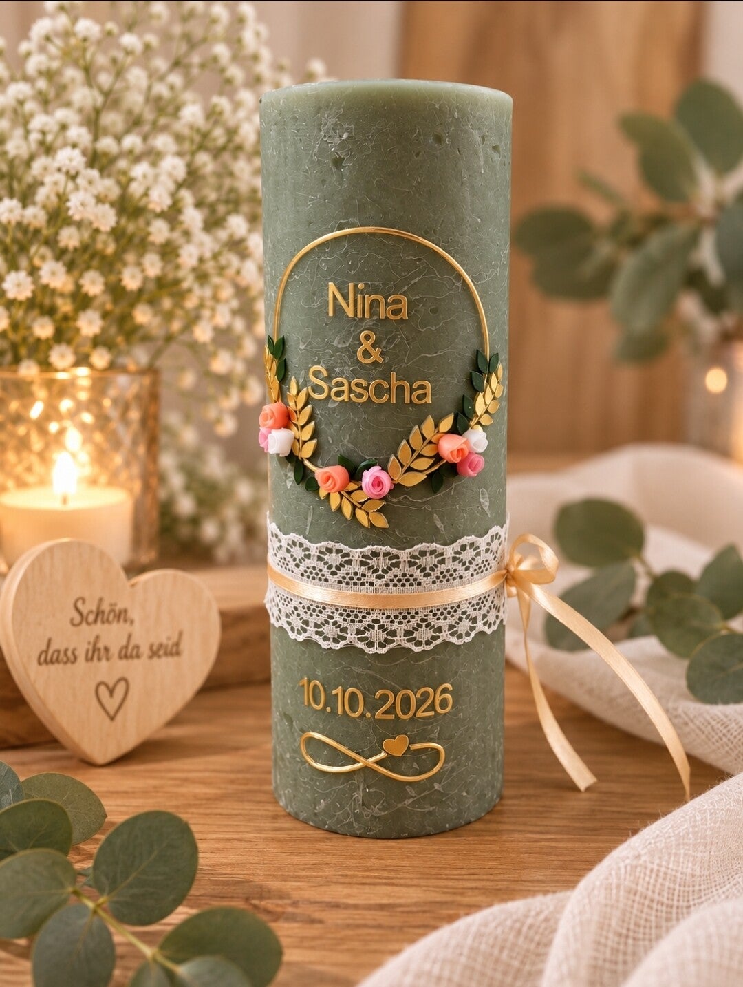 Hochzeitskerze rustik grün personalisiert ,,Kranz"