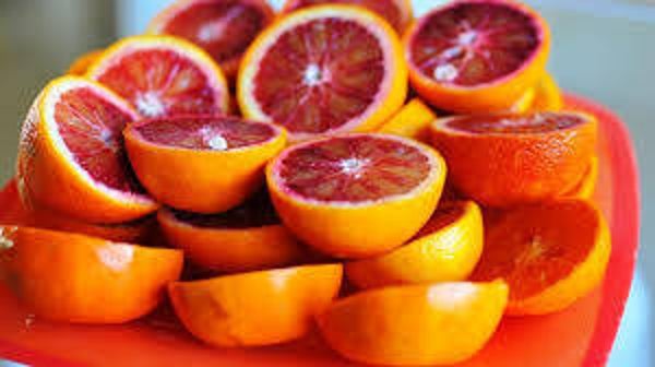 Arancia rossa medio piccola - ottima per una spremuta gustosa ricca di vitamina  C