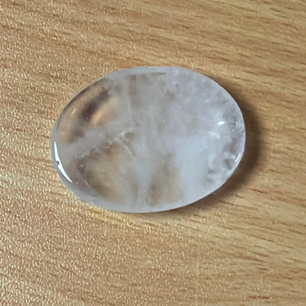 Clear quartz thumbstone